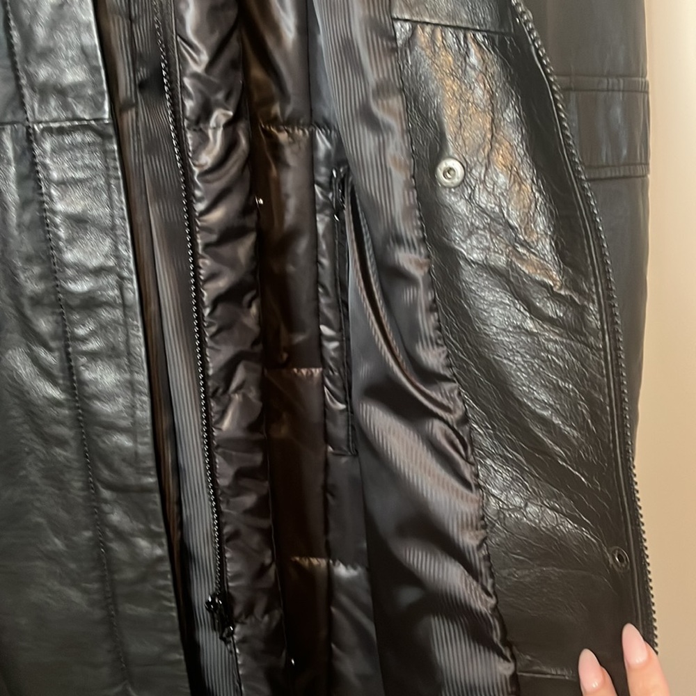 Danier black leather jacket - Picture 3 of 15